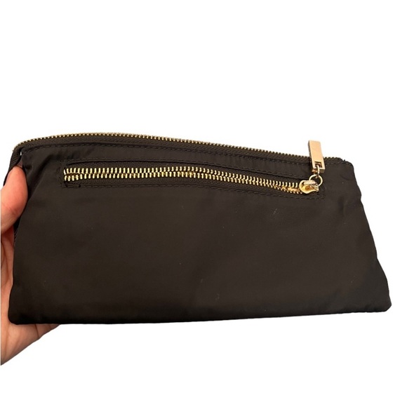 Tory Burch long Cell wallet wristlet - Picture 14 of 15